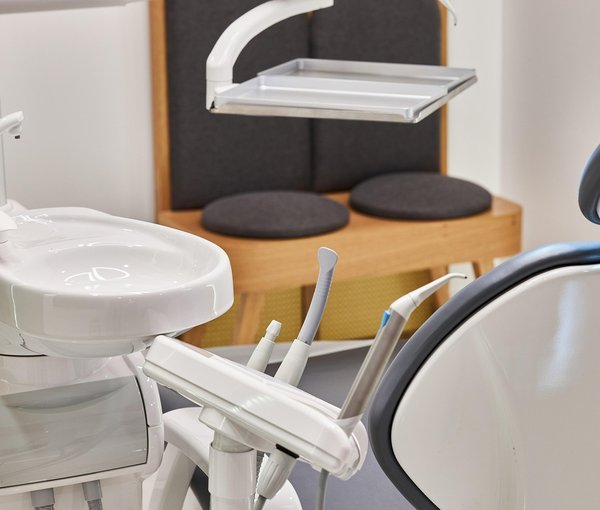 Oral Implants